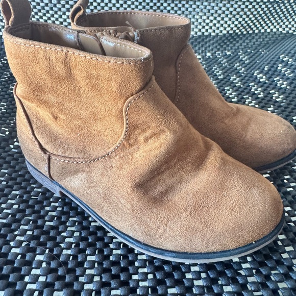 Cat & Jack Kids Tan Suede Boots - Picture 3 of 12